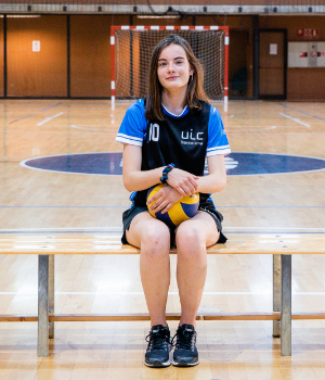 UIC Barcelona - uniforme 2